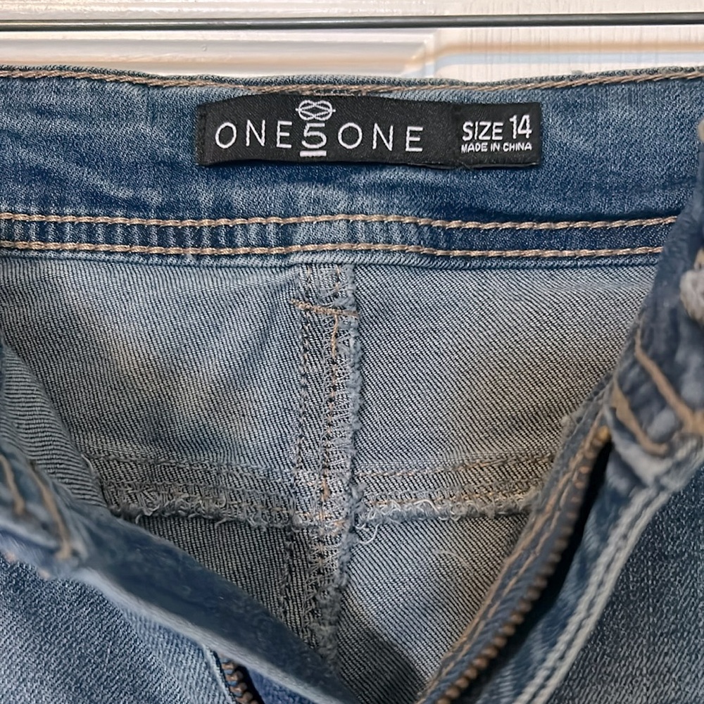 One 5 One Denim Jean Flower Embroidery and fringe at hem - Picture 6 of 11